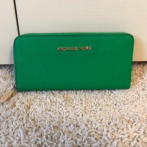 Kelly Green Michael Kors Wallet